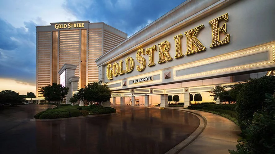 Gold Strike: A Journey into Exquisite Libations and Casino Entertainment